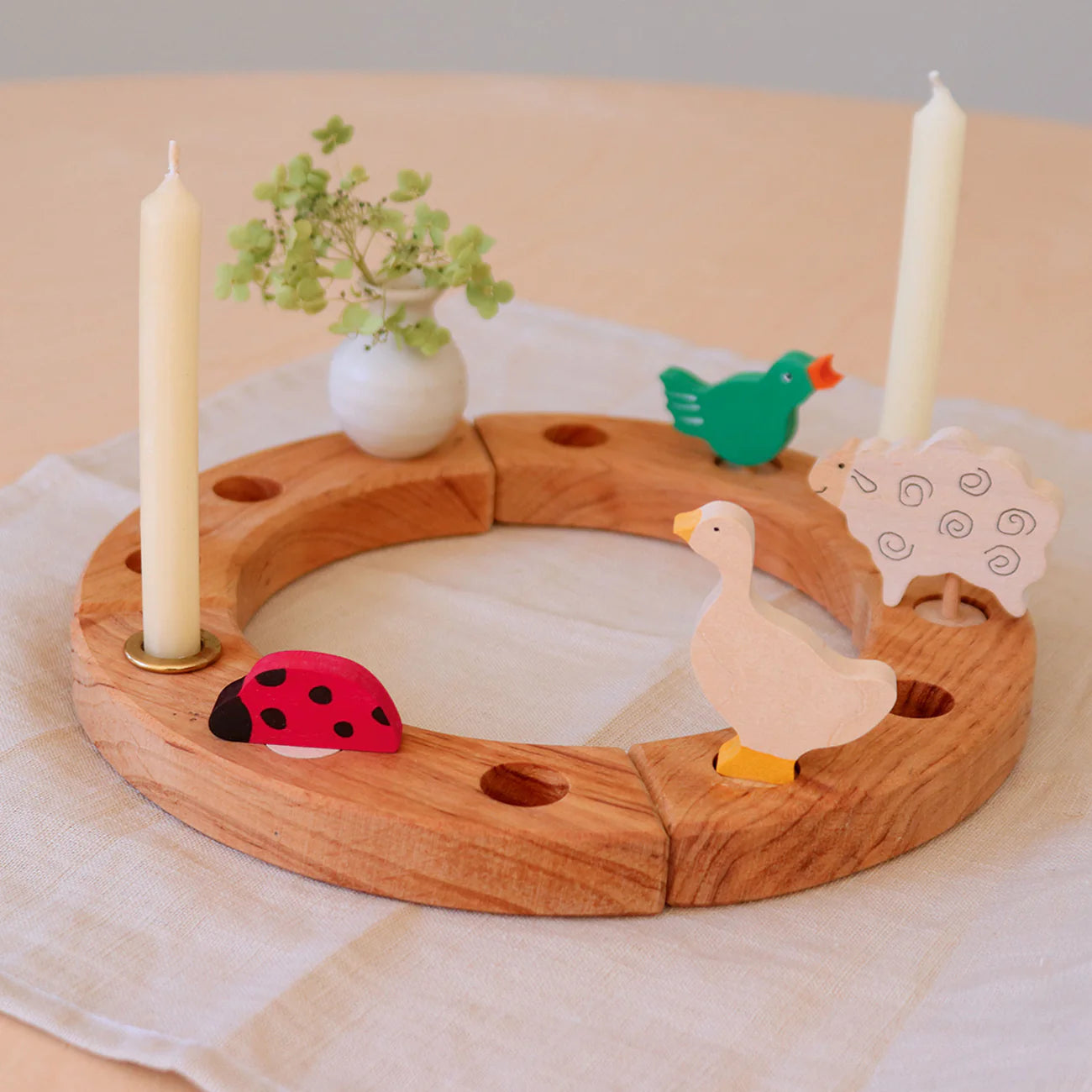 GRIMM’S | Houten jaarring steker | Lieveheersbeestje