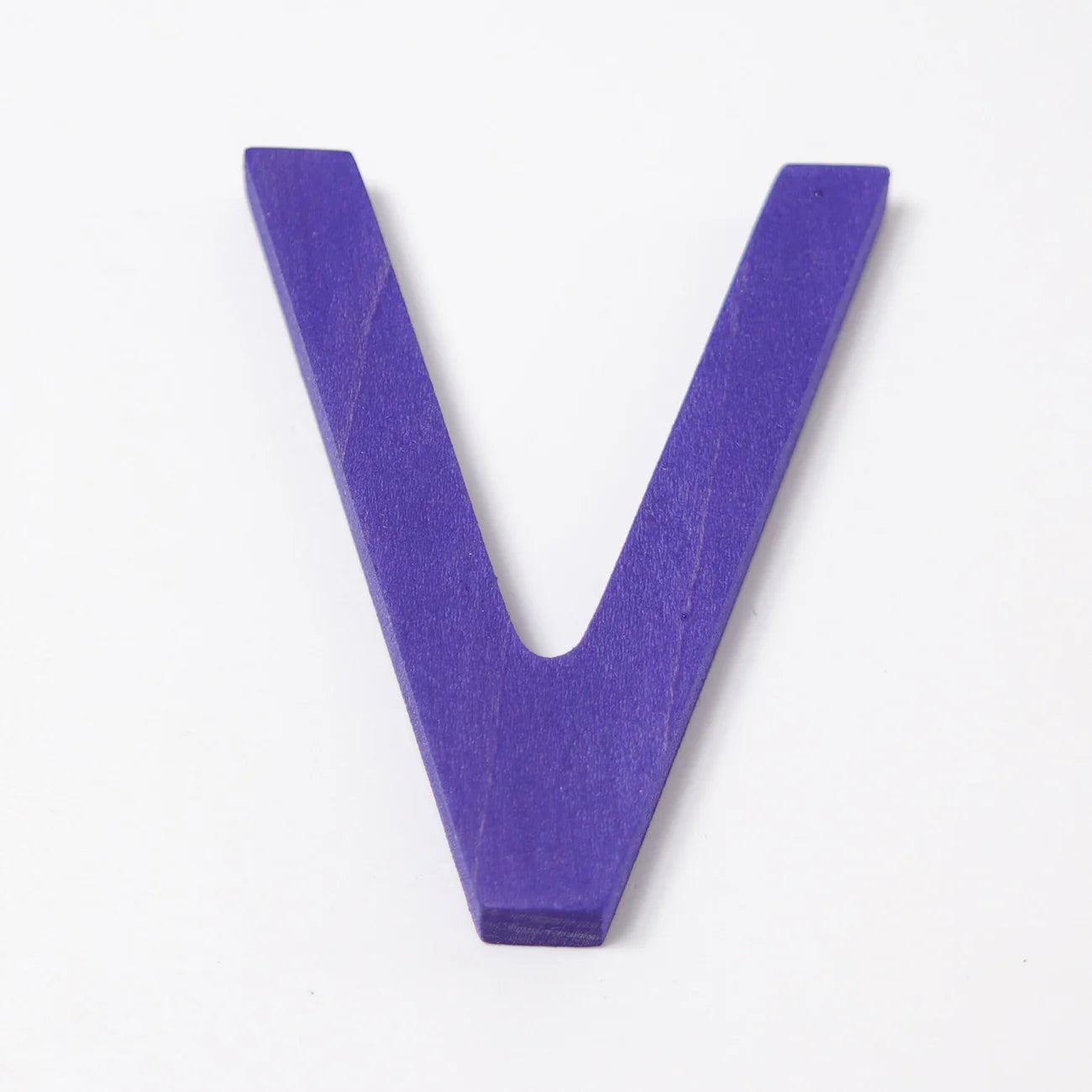 GRIMM’S | School letter V