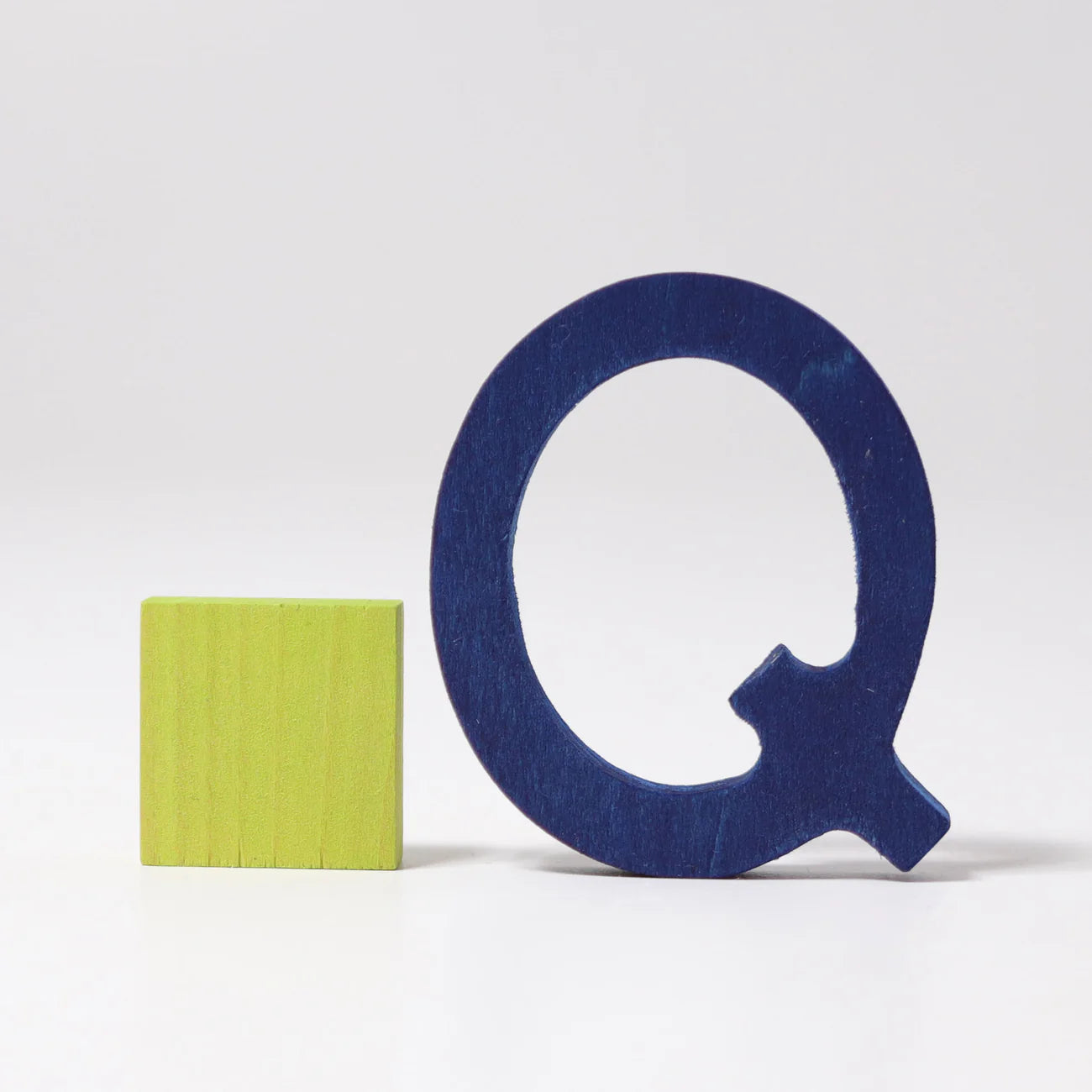 GRIMM’S | School letter Q