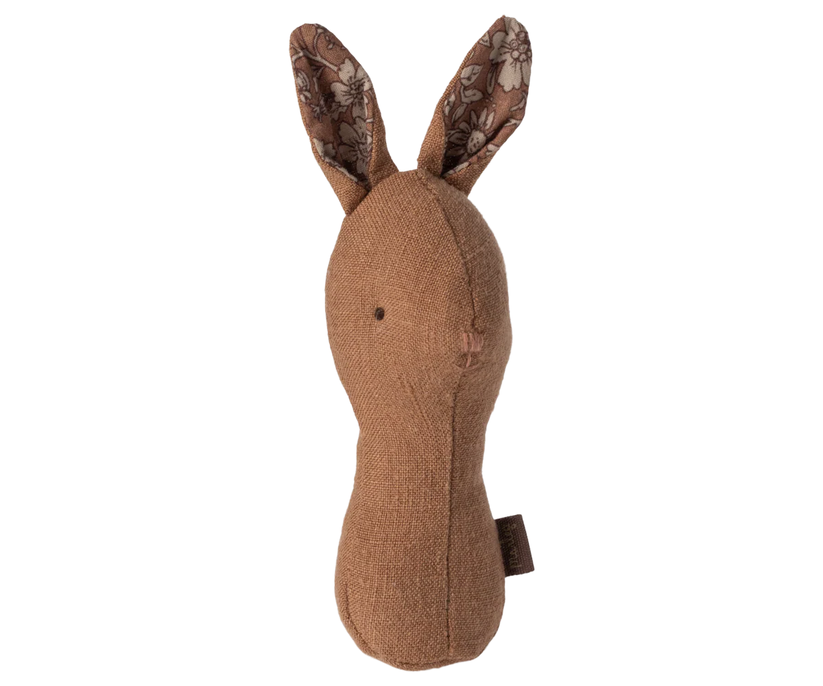 MAILEG | Lullaby friends, Konijn-rammelaar - Chocolade