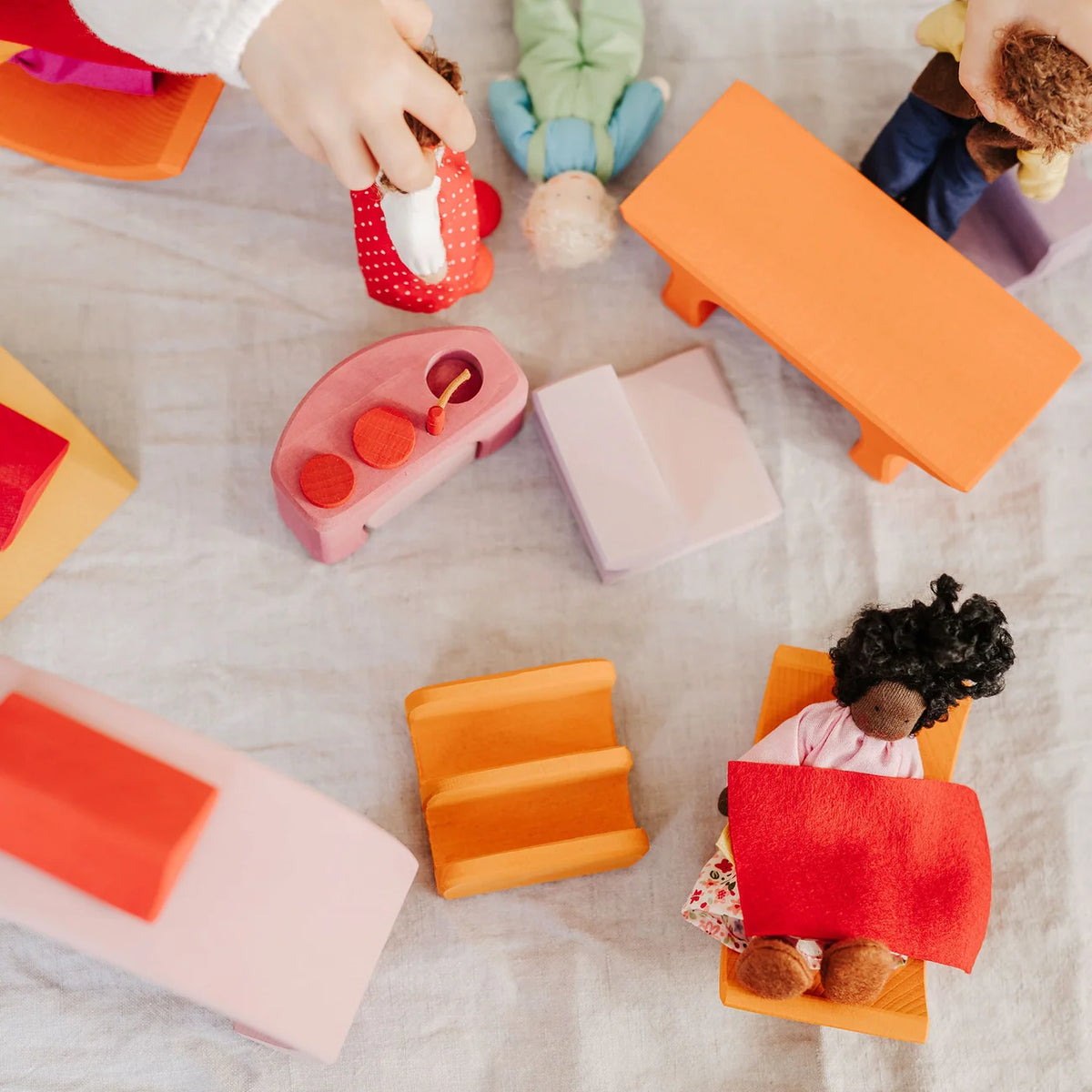 Grimm's | poppenhuis klein, roze-oranje