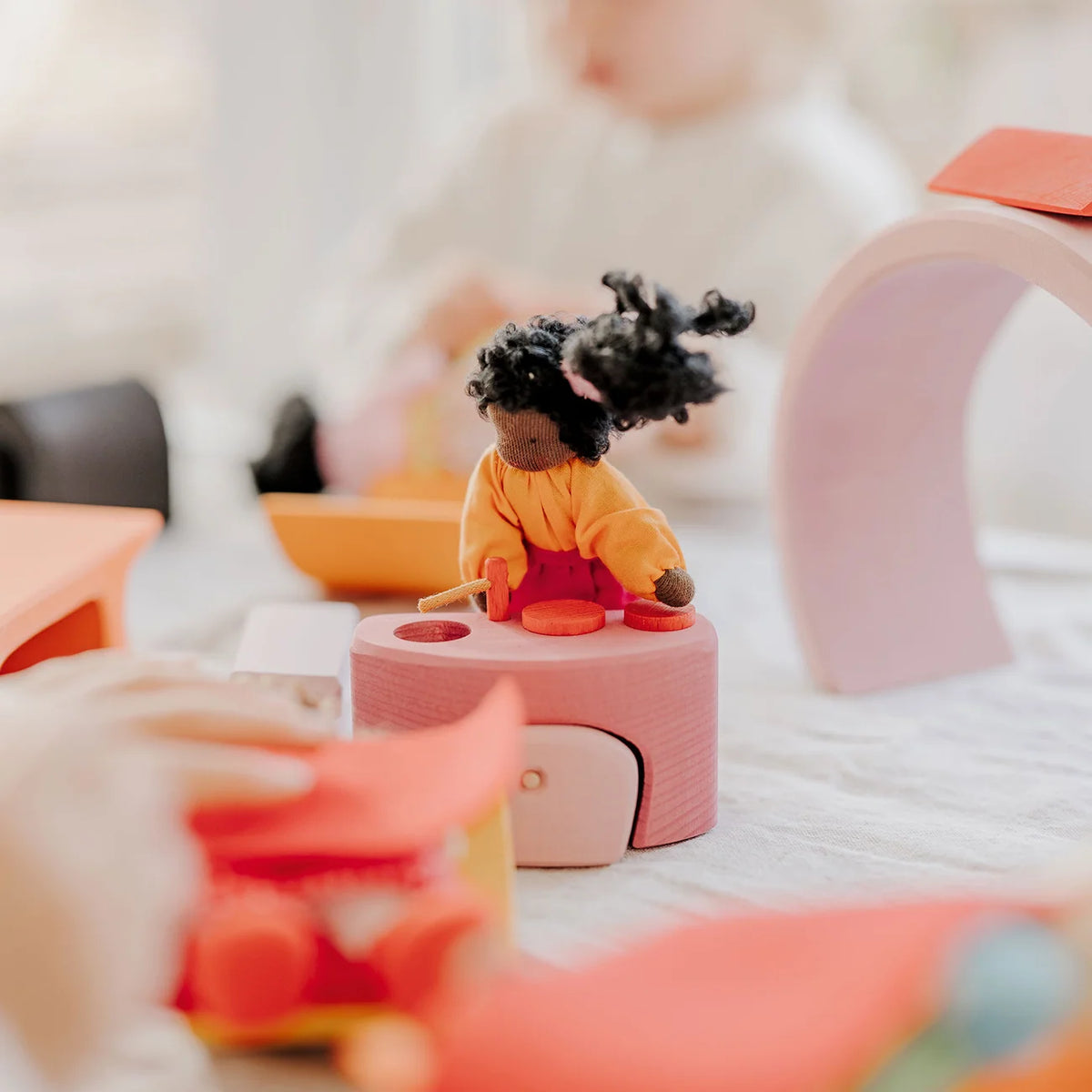 Grimm's | poppenhuis klein, roze-oranje